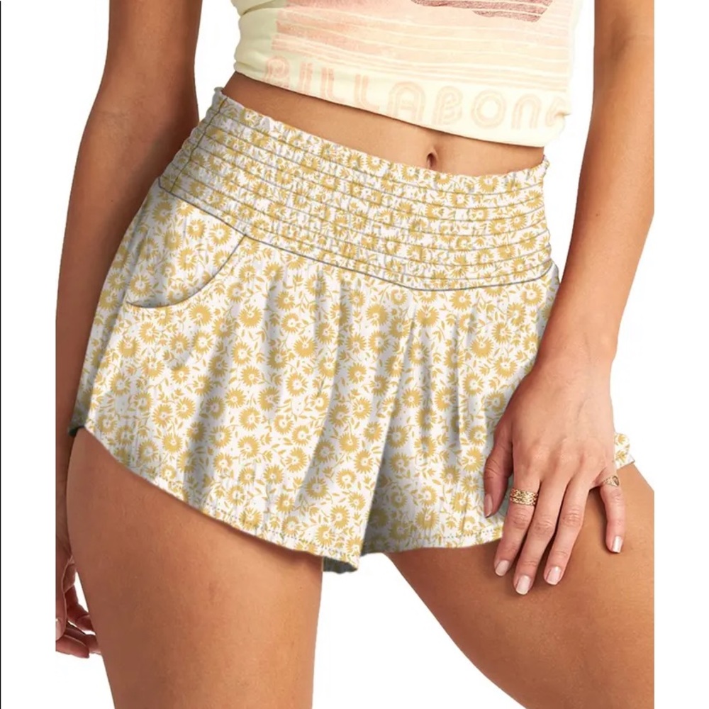 NWT BILLABONG Woman’s Shorts Waves All Day